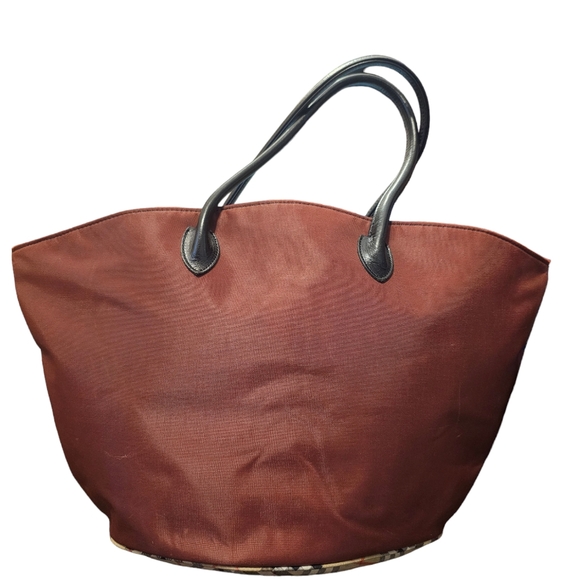 Burberrys Blue Label Burgundy Vintage Tote & COA - Picture 2 of 9